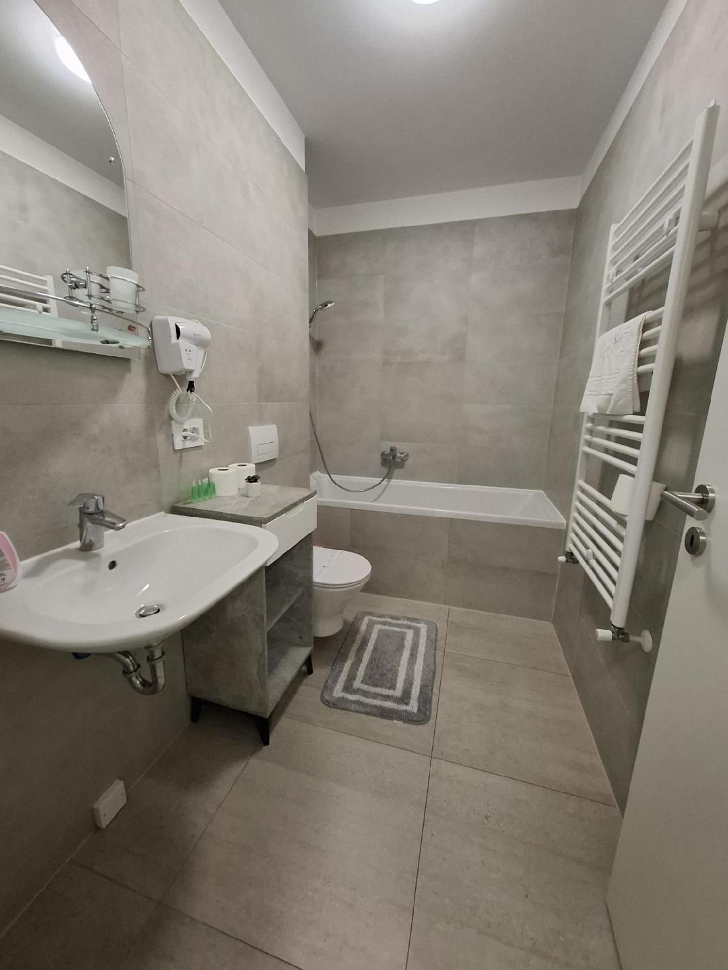 Kasper Cozy Apartments - Coresi Mall #Брашов Экстерьер фото