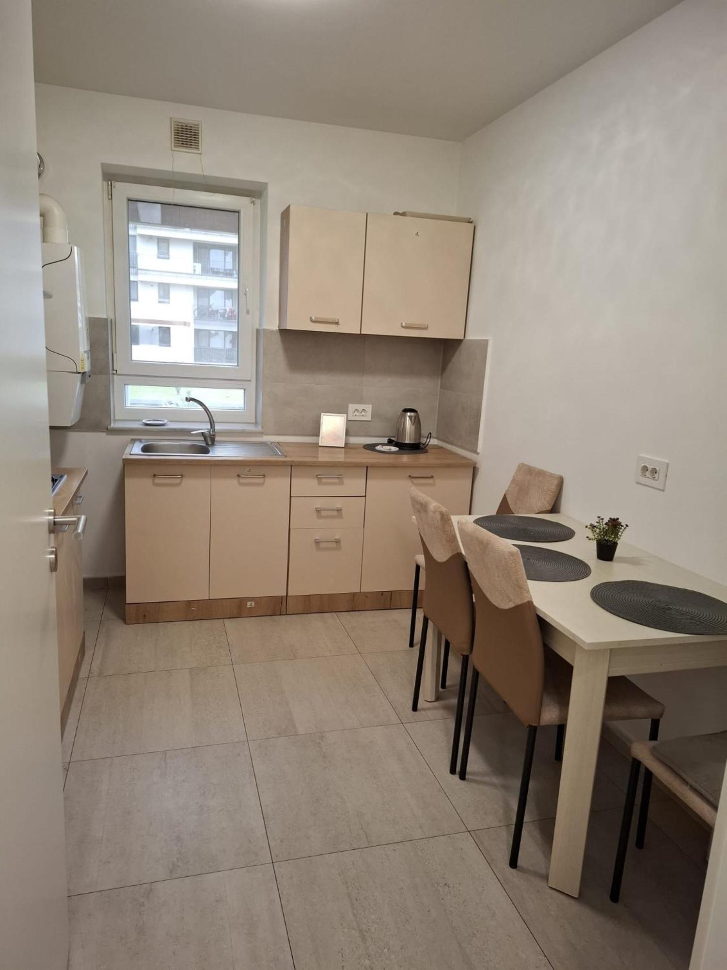 Kasper Cozy Apartments - Coresi Mall #Брашов Экстерьер фото